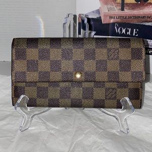 🚫SOLD 💯💕Authentic LV Sarah Wallet Damier Ebene💕🚫